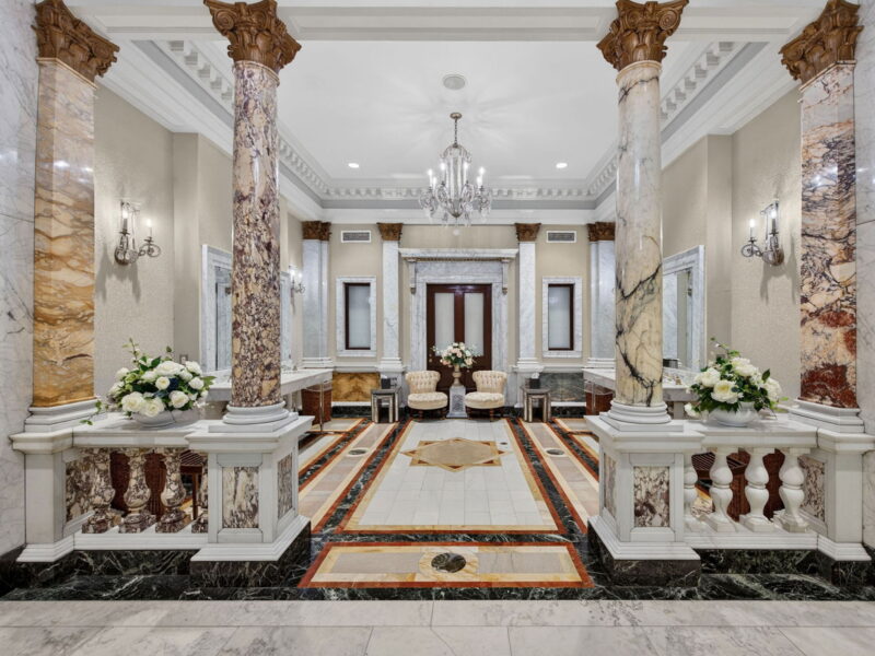 Ladies Lounge - Award-winning bathroom selected by brides in a contest